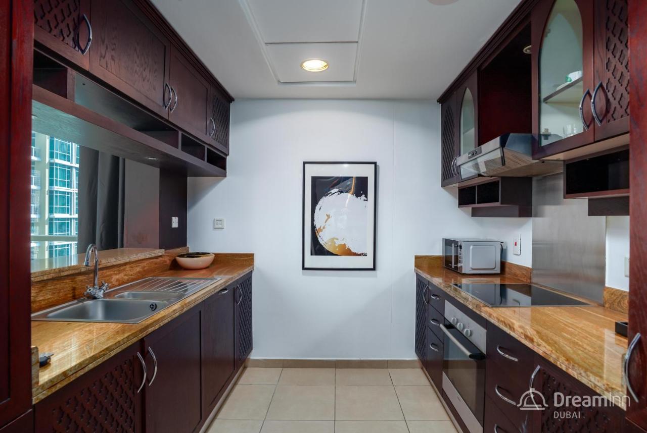 Dream Inn Apartments - Burj Residences Burj Khalifa View Дубай Екстериор снимка