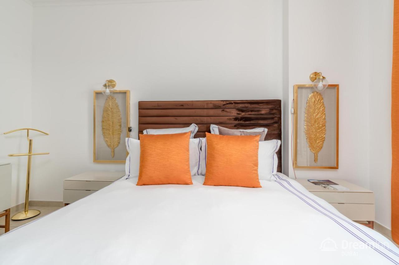 Dream Inn Apartments - Burj Residences Burj Khalifa View Дубай Екстериор снимка