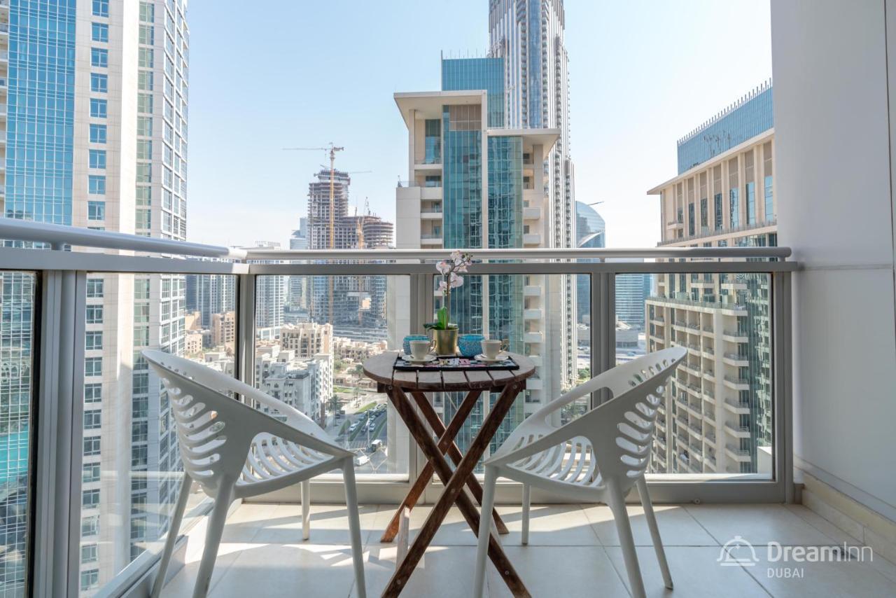 Dream Inn Apartments - Burj Residences Burj Khalifa View Дубай Екстериор снимка