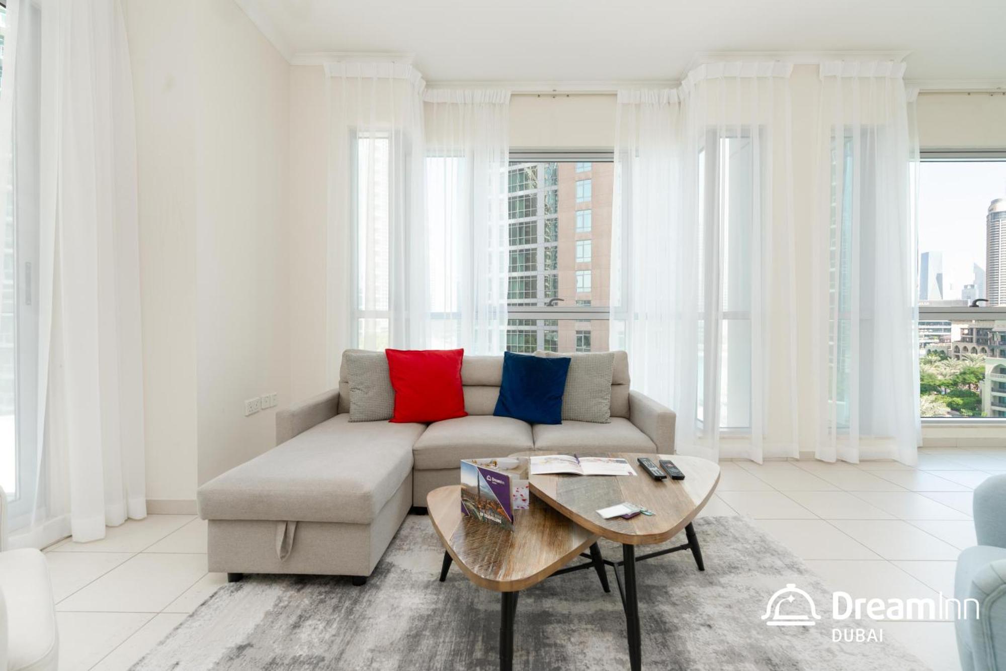 Dream Inn Apartments - Burj Residences Burj Khalifa View Дубай Екстериор снимка