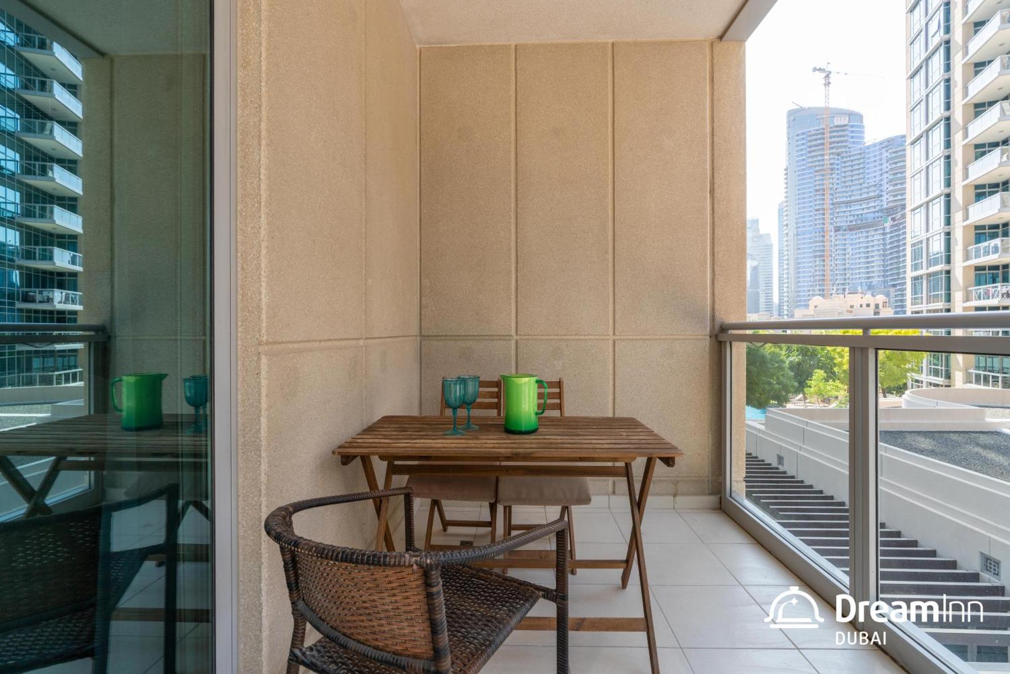 Dream Inn Apartments - Burj Residences Burj Khalifa View Дубай Екстериор снимка