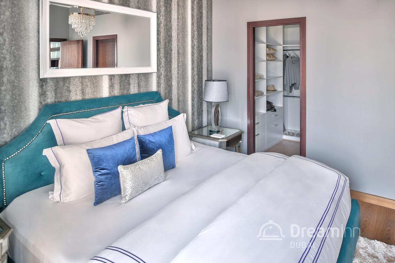 Dream Inn Apartments - Burj Residences Burj Khalifa View Дубай Екстериор снимка